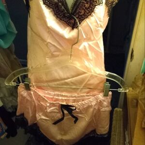 New,sexy satin pink&black lace 2pc sleepwear camisole top &pjs shorts size med.